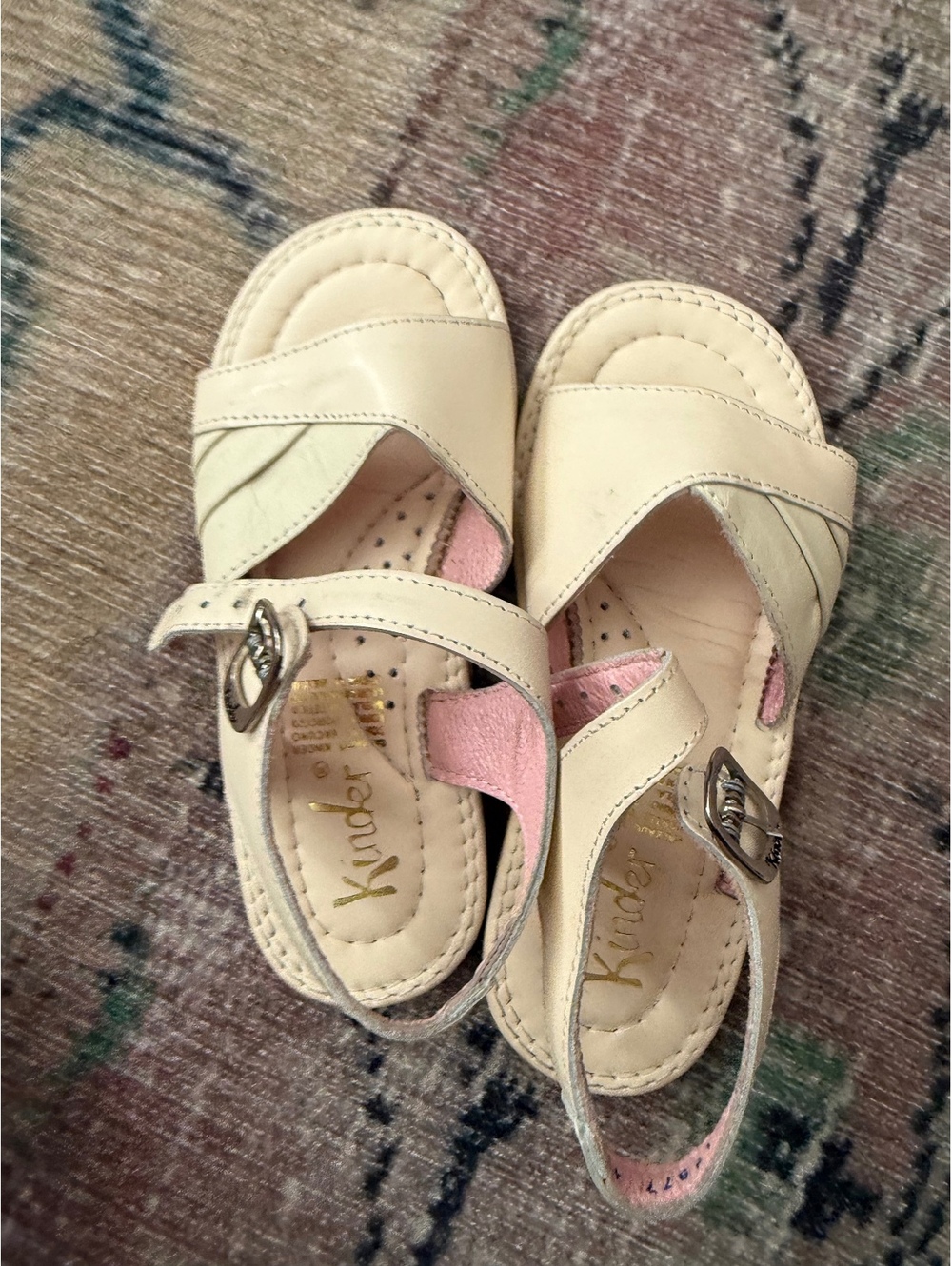 Kinder cream shoes sandals strappy size 16.5/approx size 10